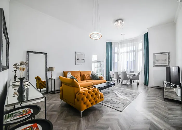 Luxury Downtown Dreams