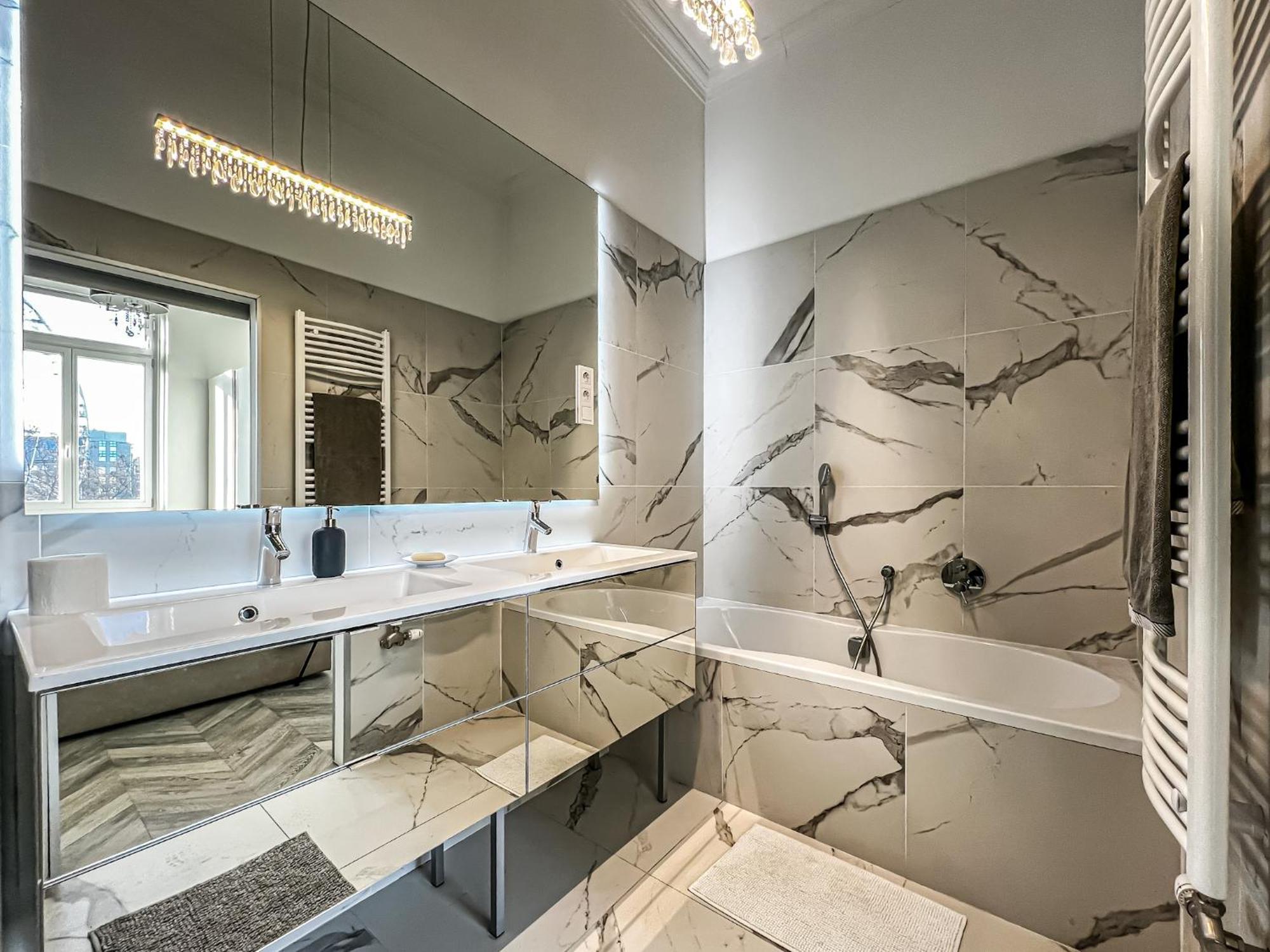 Апартаменти Luxury Downtown Dreams Будапешт
